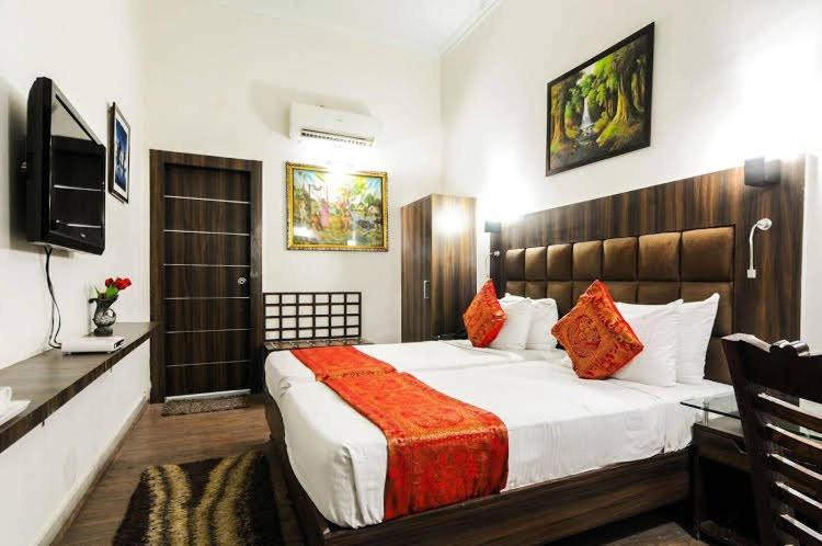 Great Taj - Boutique By Marc Blu